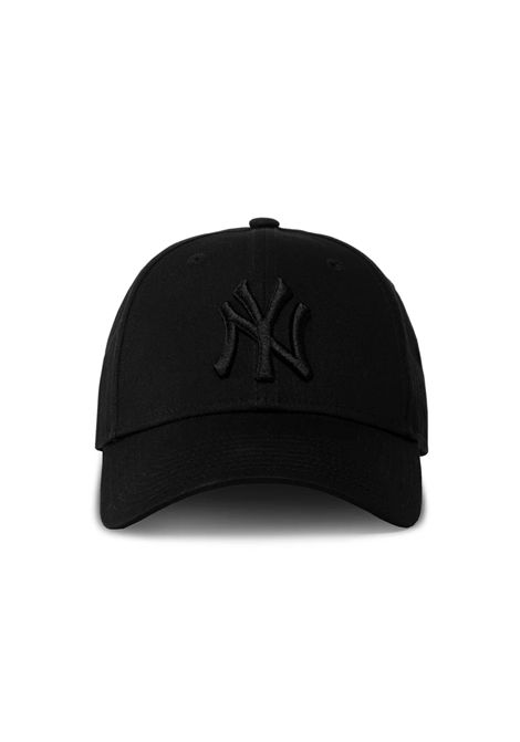 New Era 9FORTY NY Yankees Essential Cap Total Black Unisex NEW ERA | Caps | 80468932-